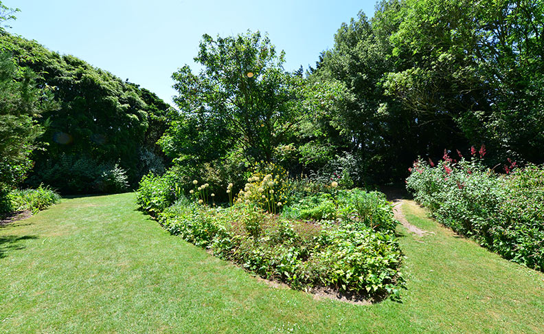 Highdown Gardens	