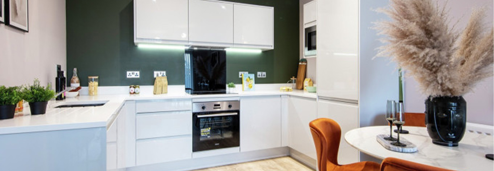 Banner interior banner 6