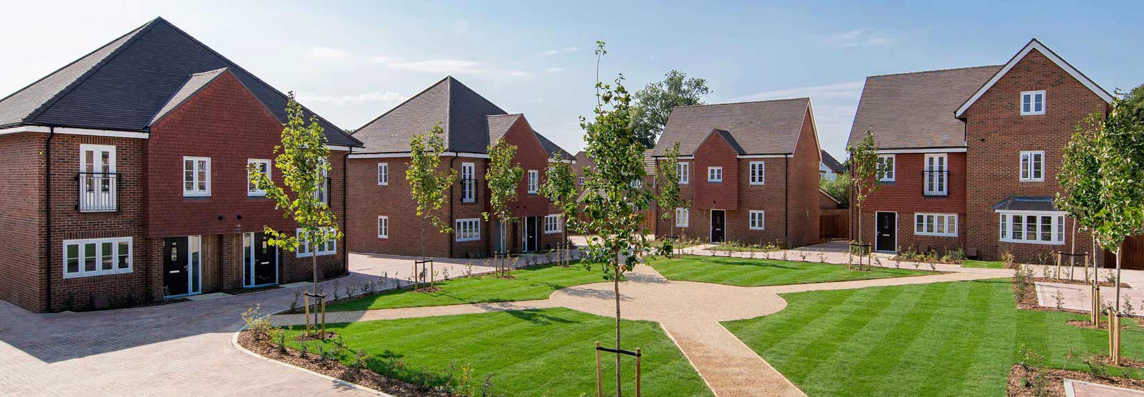 Tadworth Gardens 3 & 4 bedroom freehold houses in London