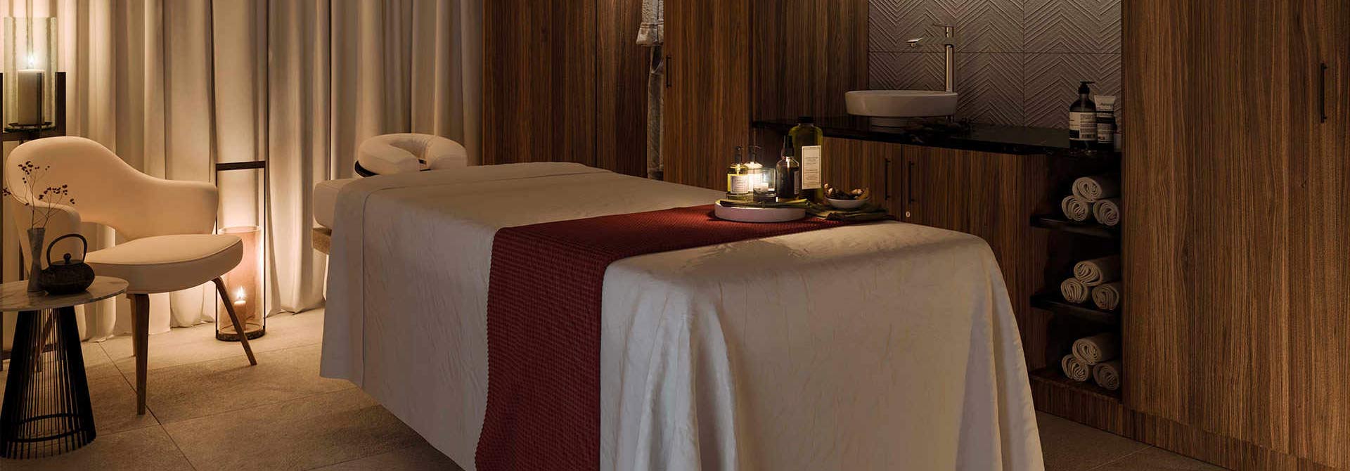 Banner clarendon banner 6