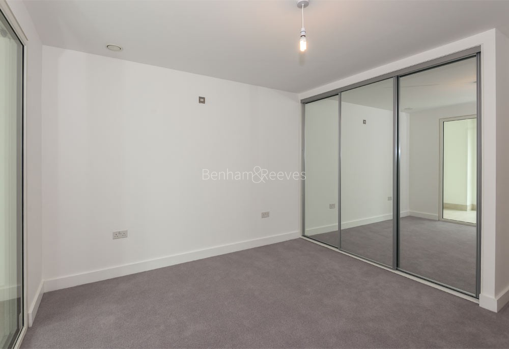 Blackwall Reach bedroom images 1
