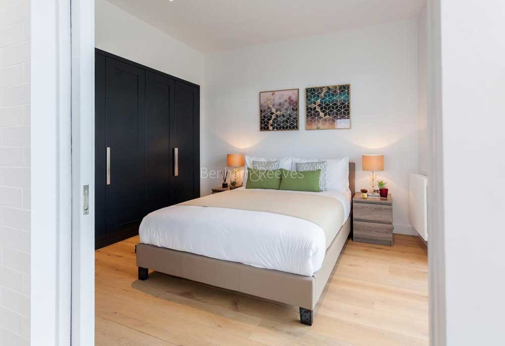 London City Island bedroom images 1