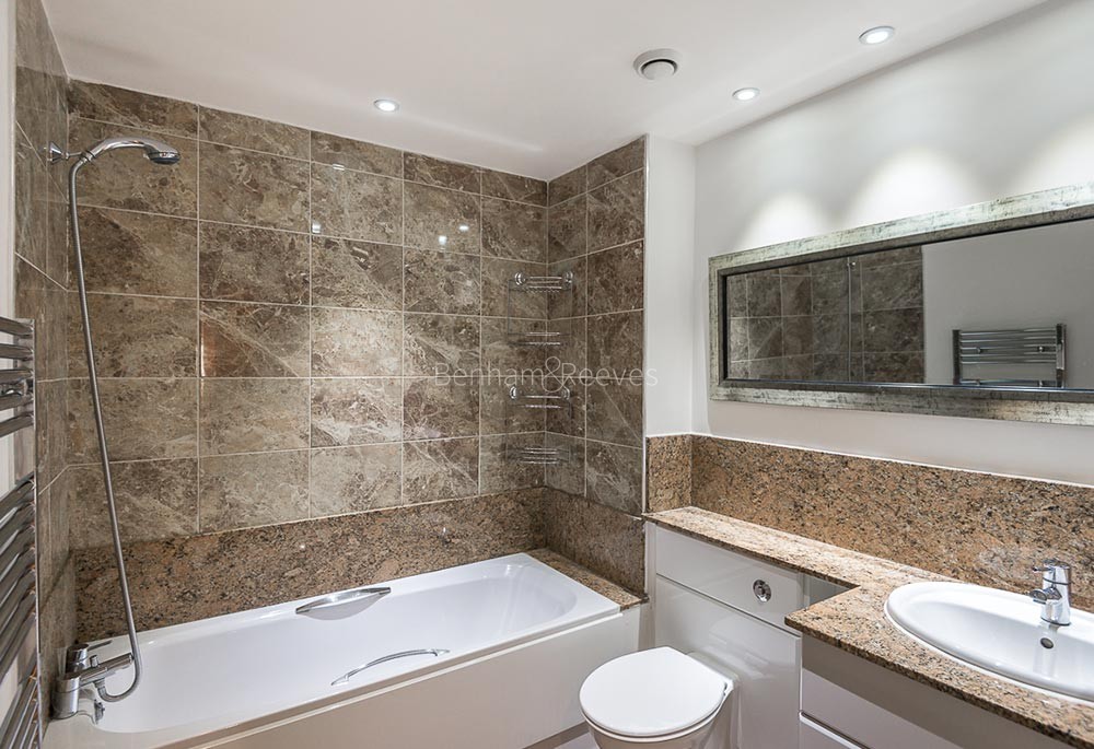 Nevern Mansions bathroom images 2