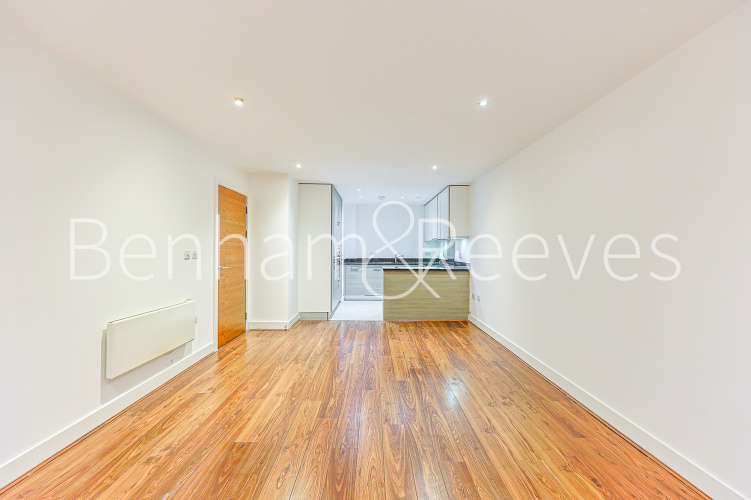 2  bedrooms flat to rent in Bromyard Avenue, Acton, W3-image 7