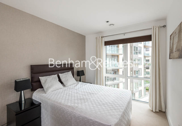 1 bedroom flat to rent in Dickens Yard, Ealing, W5-image 3