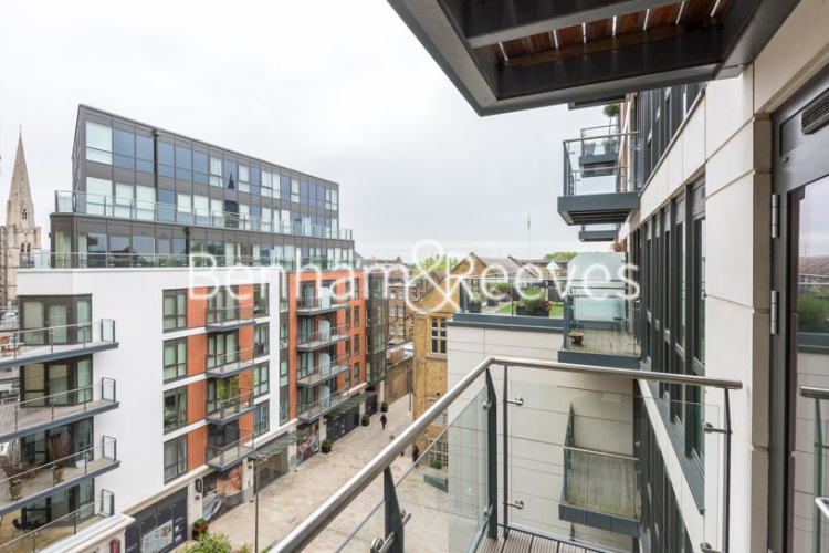 1  bedroom flat to rent in Dickens Yard, Ealing, W5-image 8