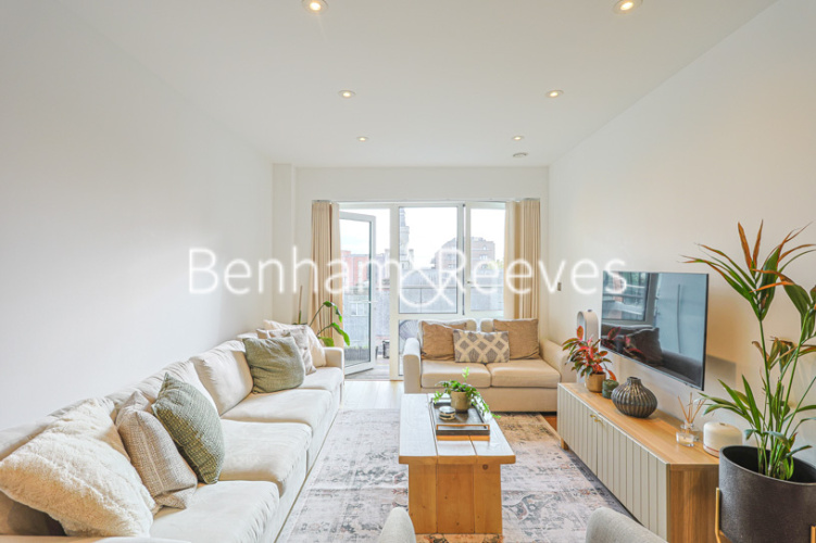 2  bedrooms flat to rent in Longfield Avenue, Ealing, W5-image 1