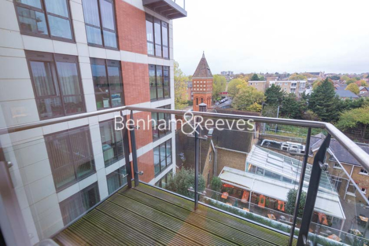 1 bedroom flat to rent in Longfield Avenue, Ealing W5-image 5