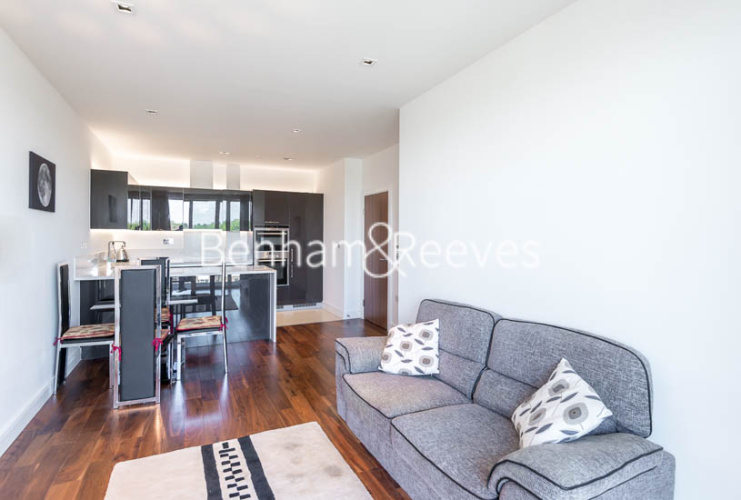 2 bedrooms flat to rent in Longfield Avenue, Ealing, W5-image 1