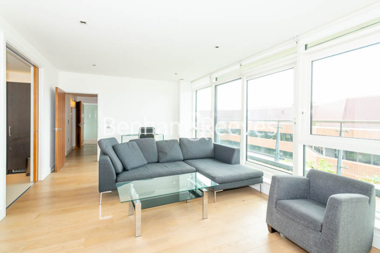 2 bedrooms flat to rent in Longfield Avenue, Ealing, W5-image 1