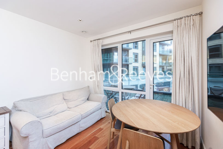 1 bedroom flat to rent in Longfield Avenue, Ealing, W5-image 1