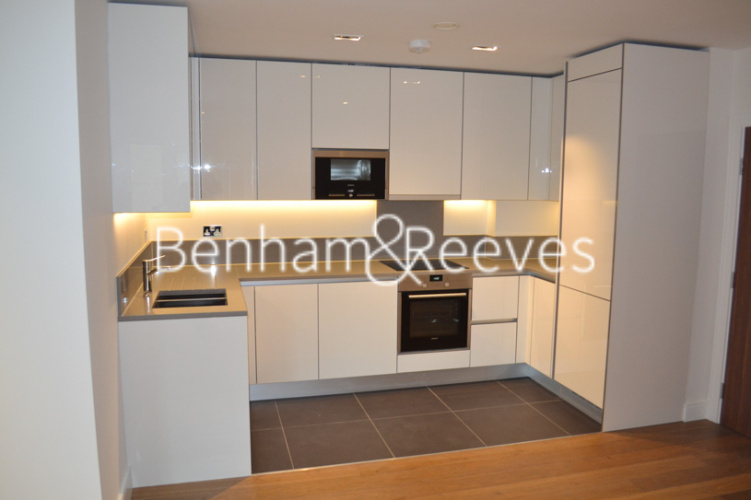 2  bedrooms flat to rent in Dickens Yard, Ealing, W5-image 2