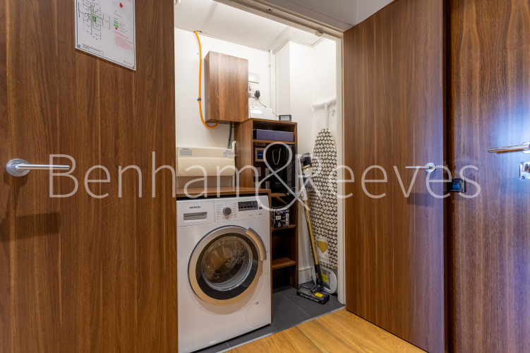 1  bedroom flat to rent in Longfield Avenue, Ealing, W5-image 9