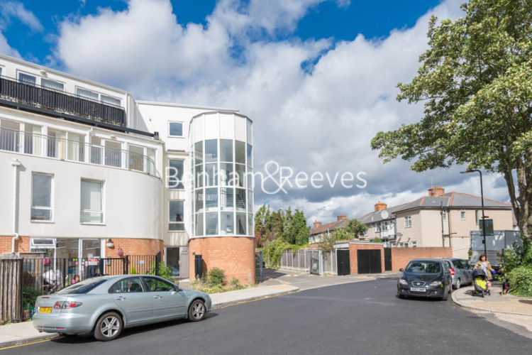 2  bedrooms flat to rent in Cambridge Road, Hanwell, W7-image 9