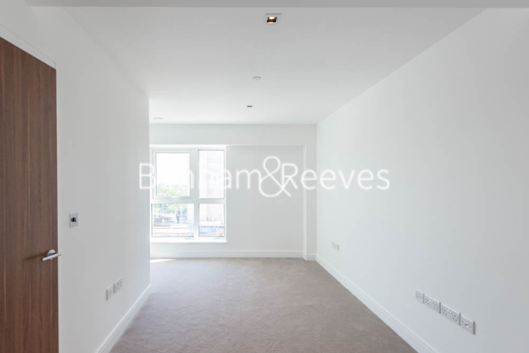 2 bedrooms flat to rent in Longfield Avenue, Ealing, W5-image 3