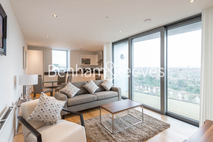 1 bedroom flat to rent in Uxbridge Road, Ealing, W5-image 1