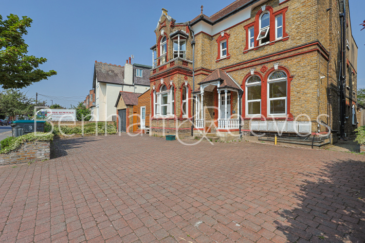 1  bedroom flat to rent in Madeley Road, Ealing, W5-image 9