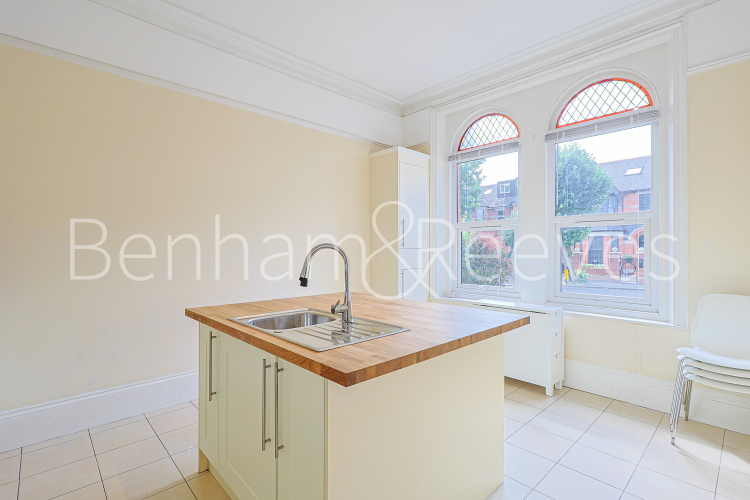 1  bedroom flat to rent in Madeley Road, Ealing, W5-image 11