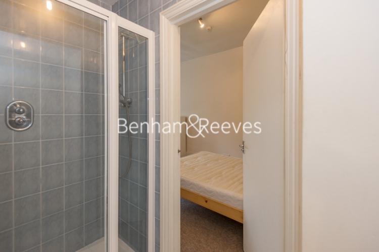 Studio flat to rent in Madeley Road, Ealing, W5-image 3