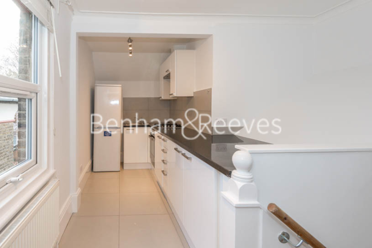 1  bedroom flat to rent in Madeley Road, Ealing, W5-image 2