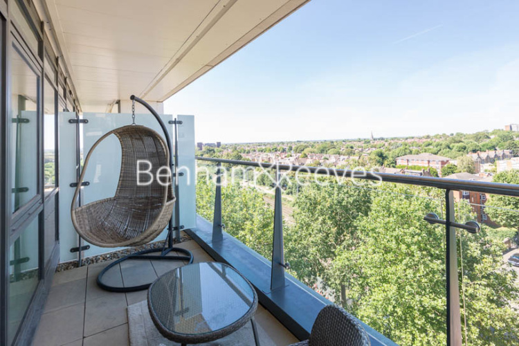 3  bedrooms flat to rent in Longfield Avenue, Ealing, W5-image 5