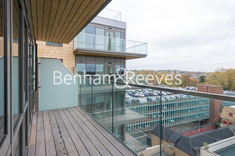 1  bedroom flat to rent in Longfield Avenue, Ealing W5-image 4