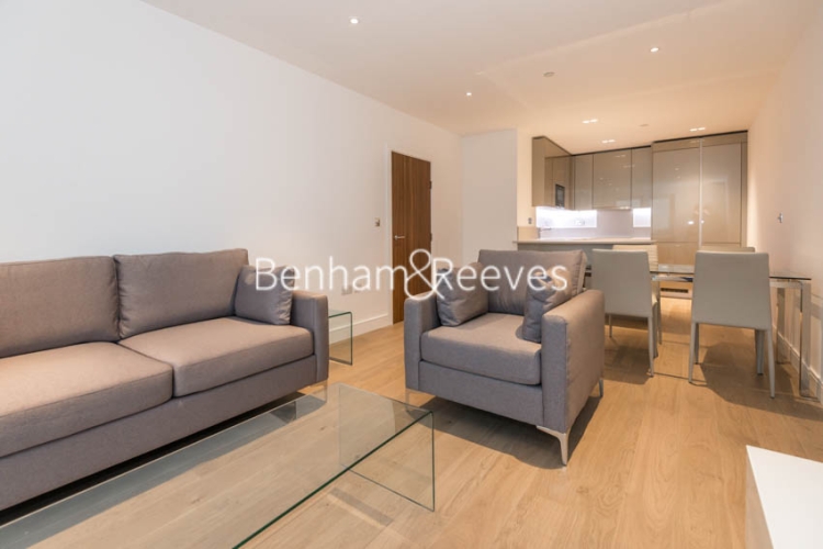 2 bedroom(s) flat to rent in Longfield Avenue, Ealing, W5, London