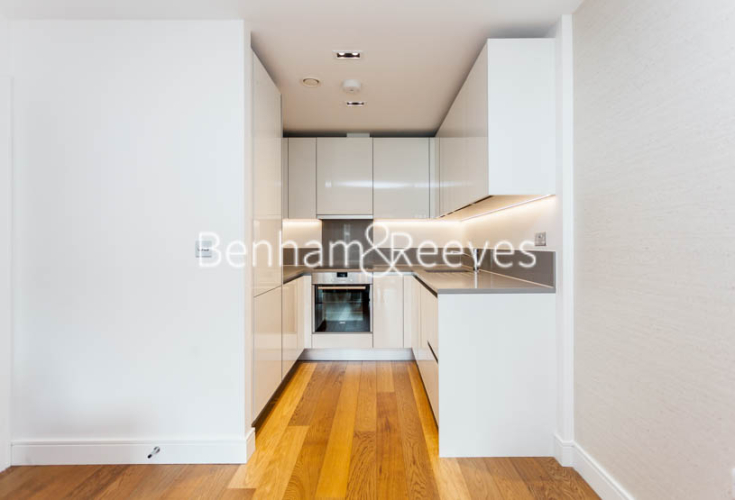 2 bedrooms flat to rent in Dickens Yard, Ealing, W5-image 2