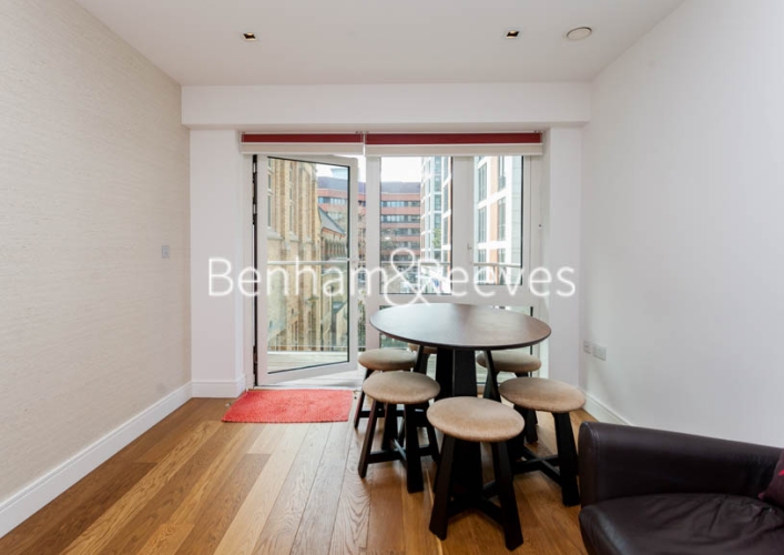 2 bedrooms flat to rent in Dickens Yard, Ealing, W5-image 9