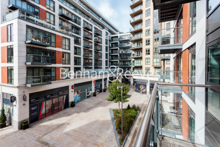 2 bedrooms flat to rent in Dickens Yard, Ealing, W5-image 10