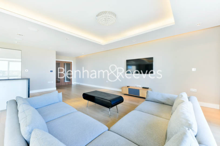 3  bedrooms flat to rent in Longfield Avenue, Ealing, W5-image 1