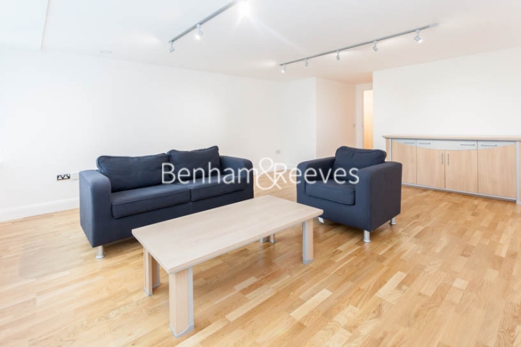 3  bedrooms flat to rent in Heathcroft, Ealing, W5-image 1