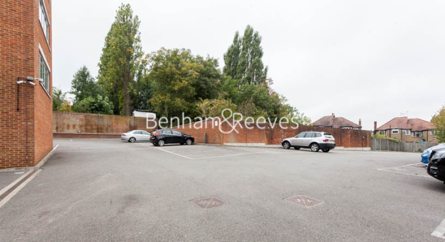 3 bedrooms flat to rent in Heathcroft, Ealing, W5-image 9