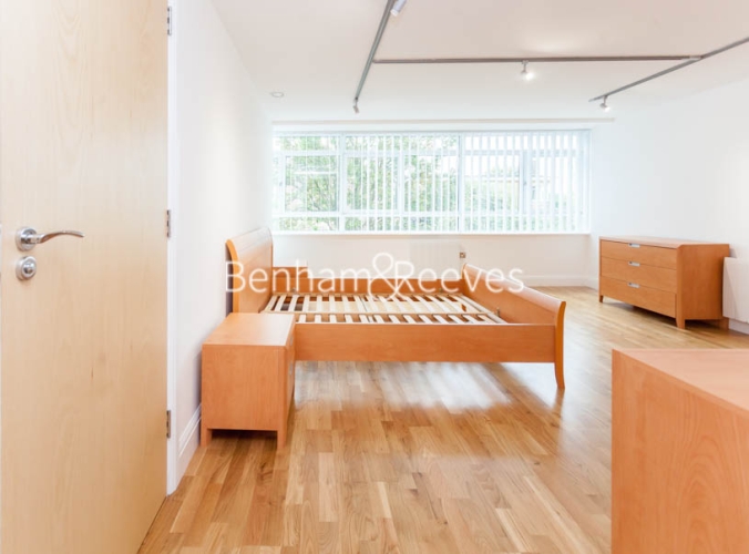 3  bedrooms flat to rent in Heathcroft, Ealing, W5-image 13