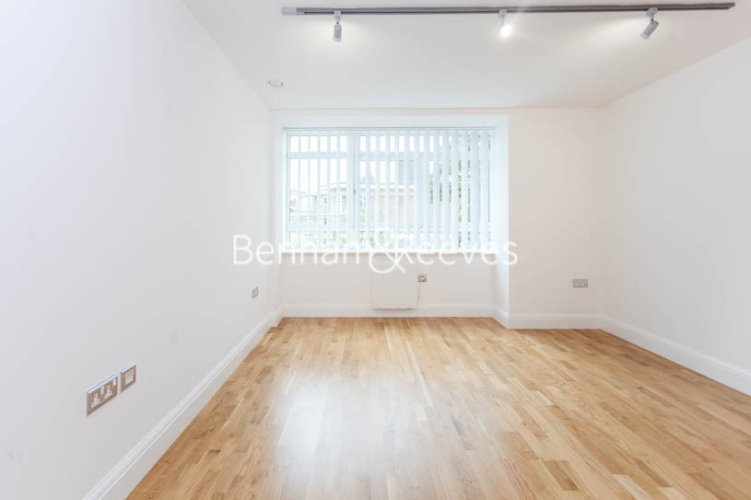 3 bedrooms flat to rent in Heathcroft, Ealing, W5-image 18
