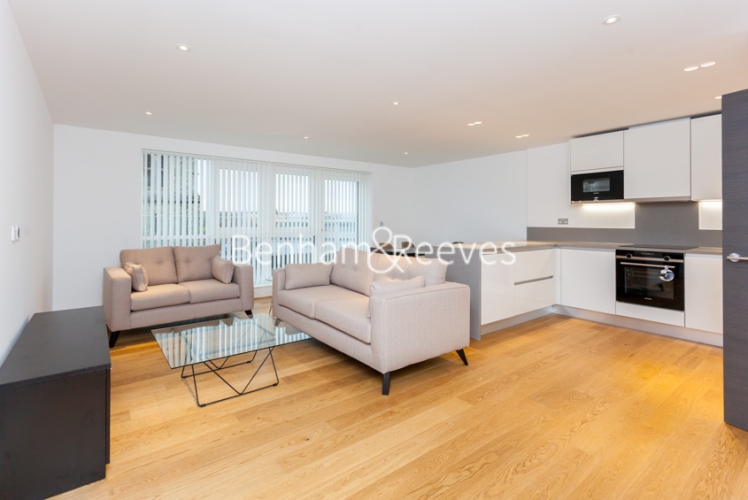 2  bedrooms flat to rent in New Broadway, Ealing, W5-image 1