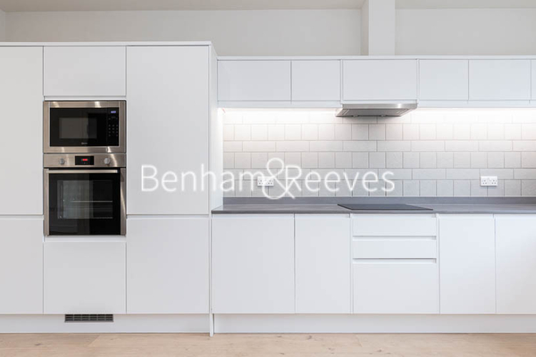 4 bedrooms house to rent in Seaford Road, Northfields, W13-image 2