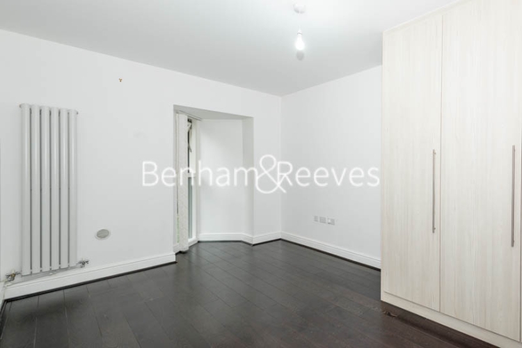 2 bedrooms flat to rent in Sudbury Hill, Harrow, HA1-image 3