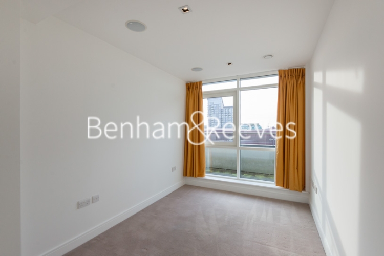 3 bedrooms flat to rent in Longfield Avenue, Ealing, W5-image 8