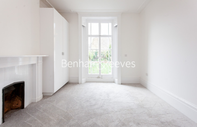 1 bedroom flat to rent in The Common, Ealing, W5-image 1