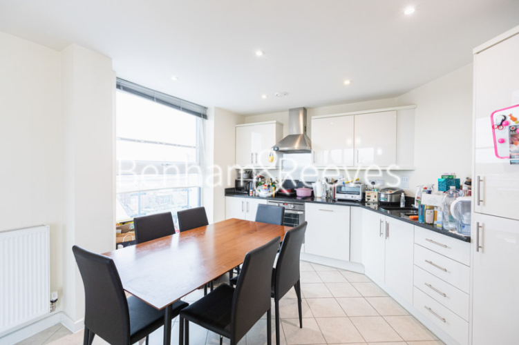 2  bedrooms flat to rent in Granville Gardens, Ealing Common, W5-image 2