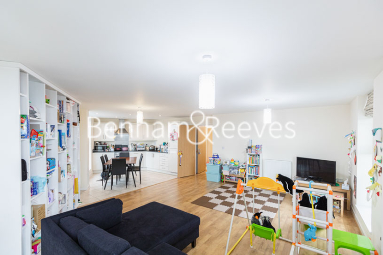 2  bedrooms flat to rent in Granville Gardens, Ealing Common, W5-image 7