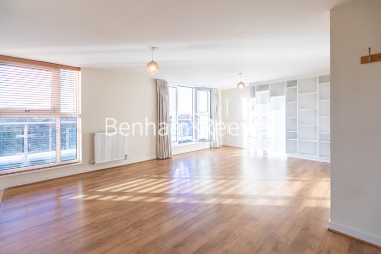 2  bedrooms flat to rent in Granville Gardens, Ealing Common, W5-image 1