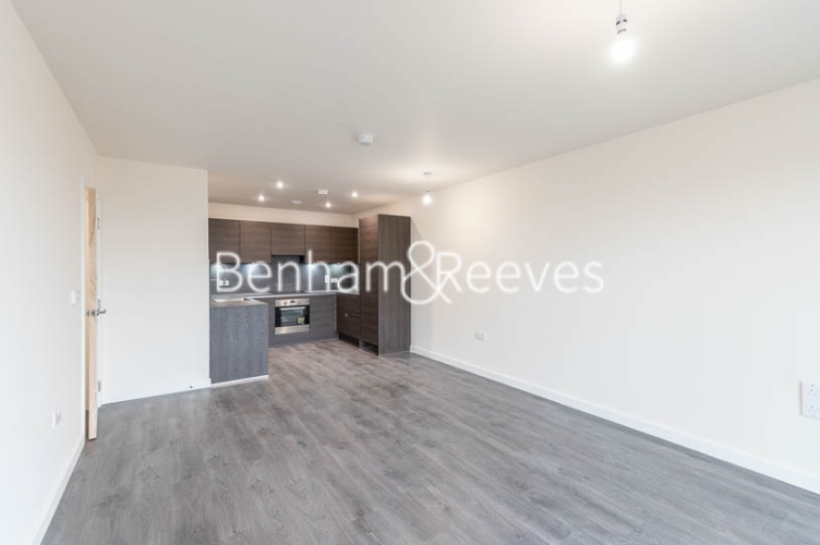 2  bedrooms flat to rent in Hargrave Drive, Harrow, HA1-image 1