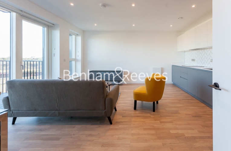2 bedrooms flat to rent in Accolade Avenue, Southall, UB1-image 7