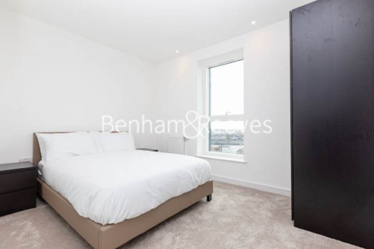 2 bedrooms flat to rent in Accolade Avenue, Southall, UB1-image 8