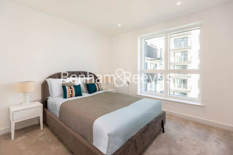 1 bedroom flat to rent in Greenleaf Walk, Southall, UB1-image 4