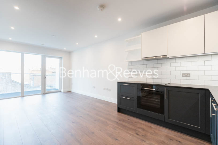 1 bedroom flat to rent in Filmworks Walk, Ealing, W5-image 12