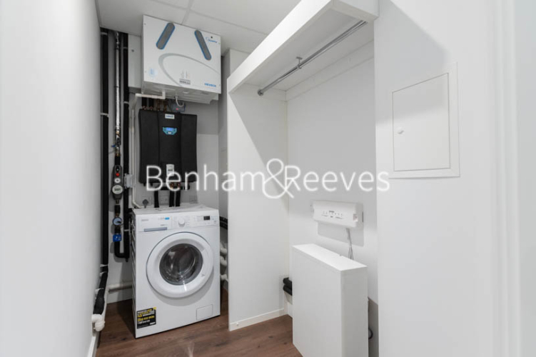 1  bedroom flat to rent in Filmworks Walk, Ealing, W5-image 13