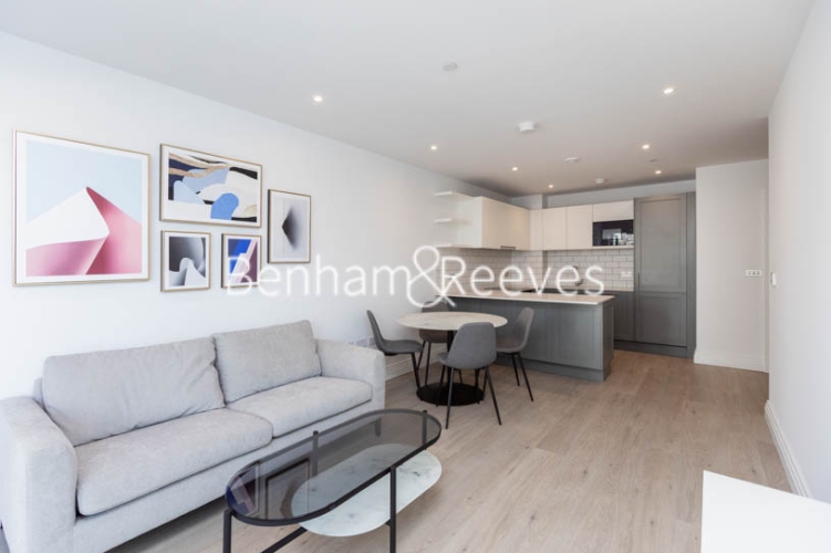 2  bedrooms flat to rent in Filmworks Walk, Ealing, W5-image 1